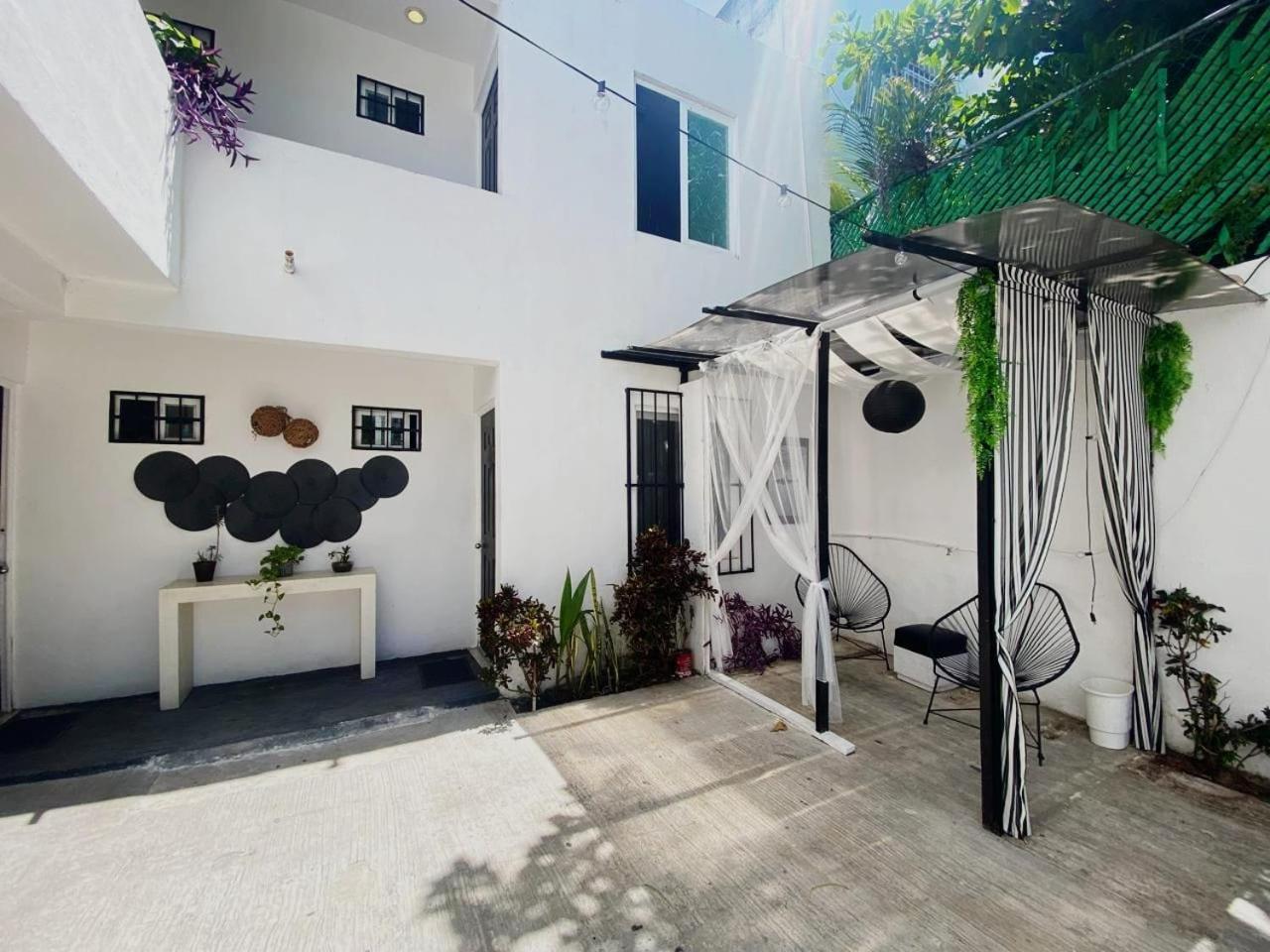 The Hostal Inn Playa del Carmen Exterior photo
